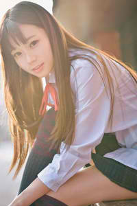 美女卖尿